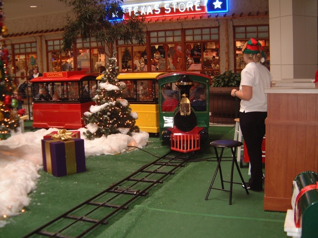 2004-12-01 Vale Kyla Mall 04.jpg